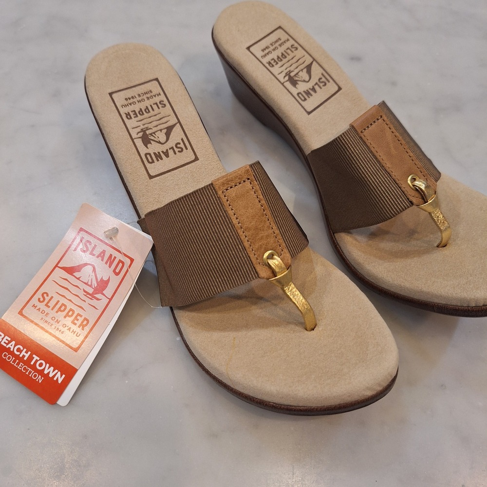 New Island Slipper Beach Town‎ Sandals Sz 6 Brown Gold Wedge Thong Slides Oahu